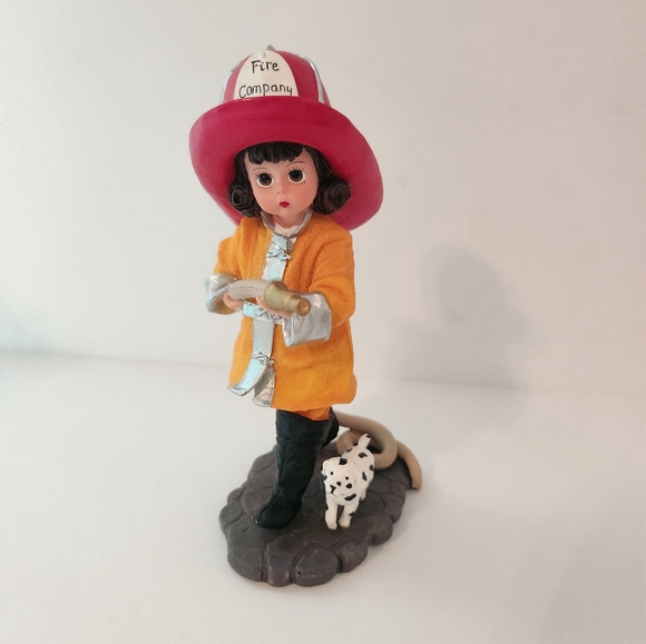 Madame Alexander Fire Fighter - Picture 5 of 9